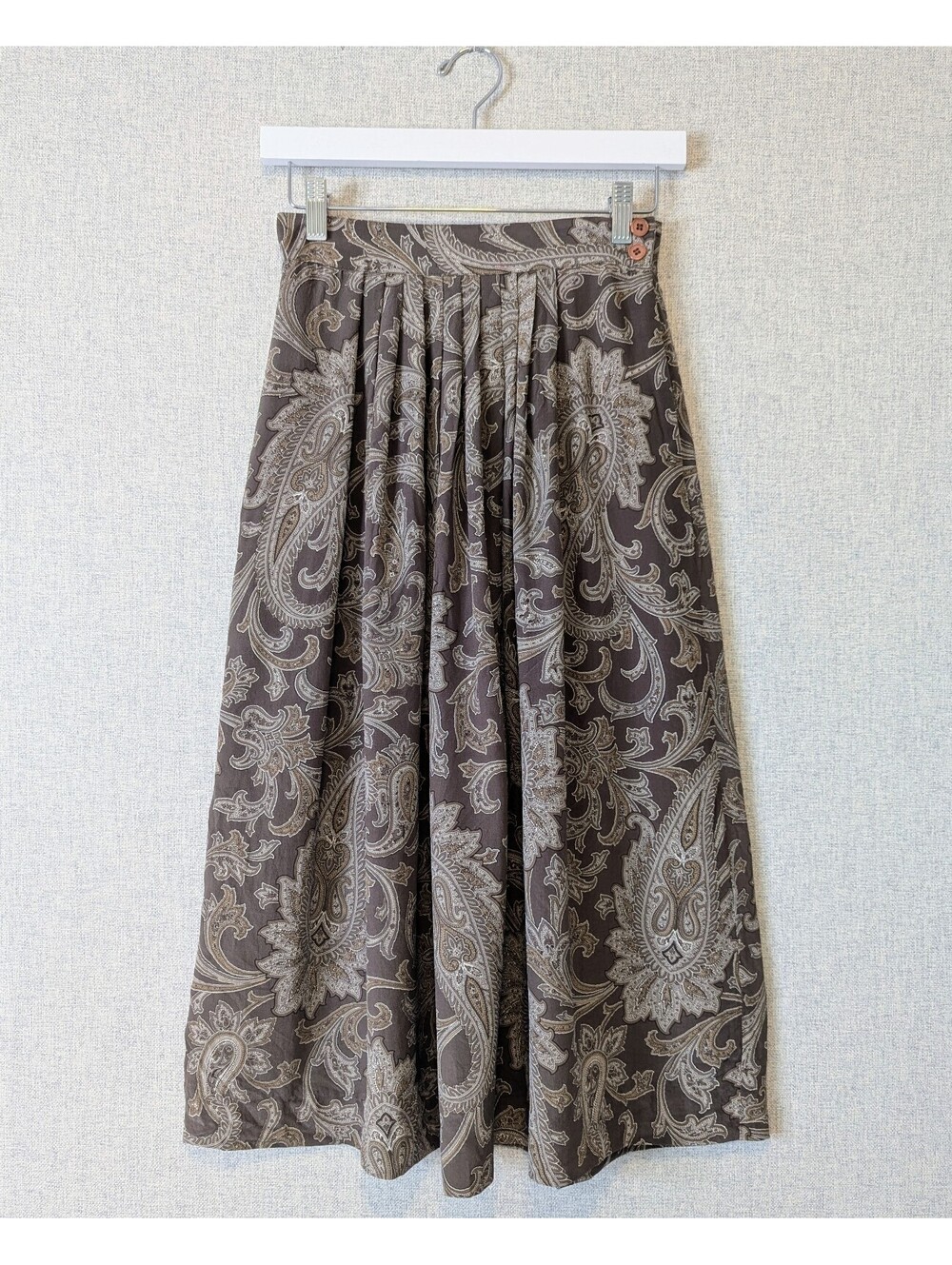 Vintage 90s Jones New York 100% silk paisley midi skirt